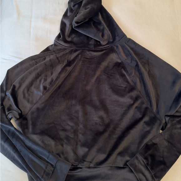 NWOT Victorias Secret Velour Zip Up size L - Picture 3 of 3